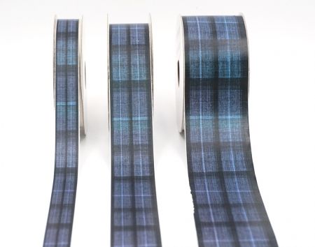 Elegantes Marineblau und Türkis Karoband_AI